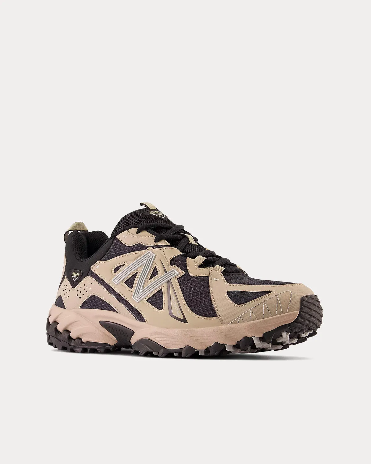 610T Aluminum with Black & Rain Cloud Low Top Sneakers