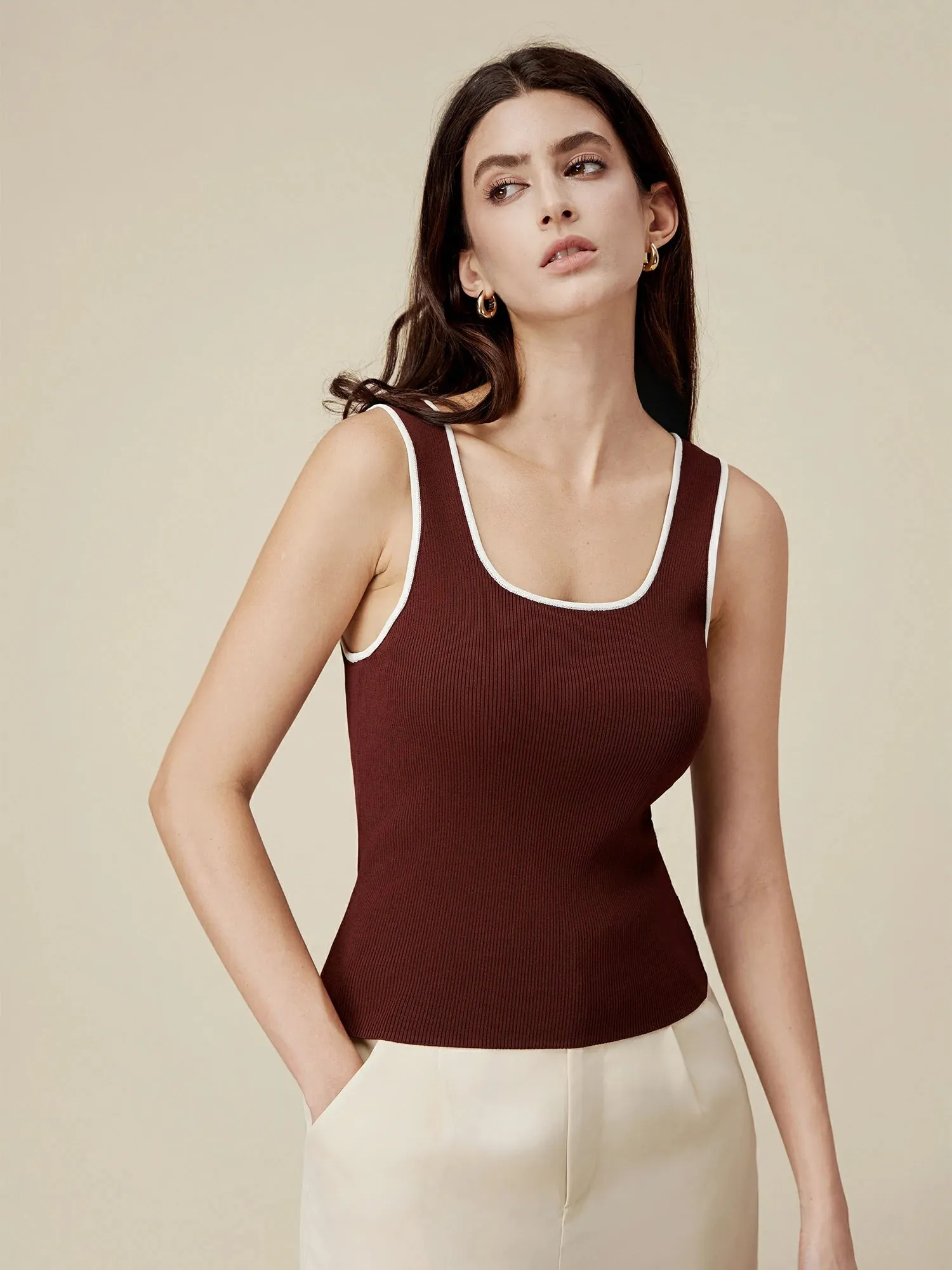 Amoretu Contrasting Slim Fit Knit Tank Top