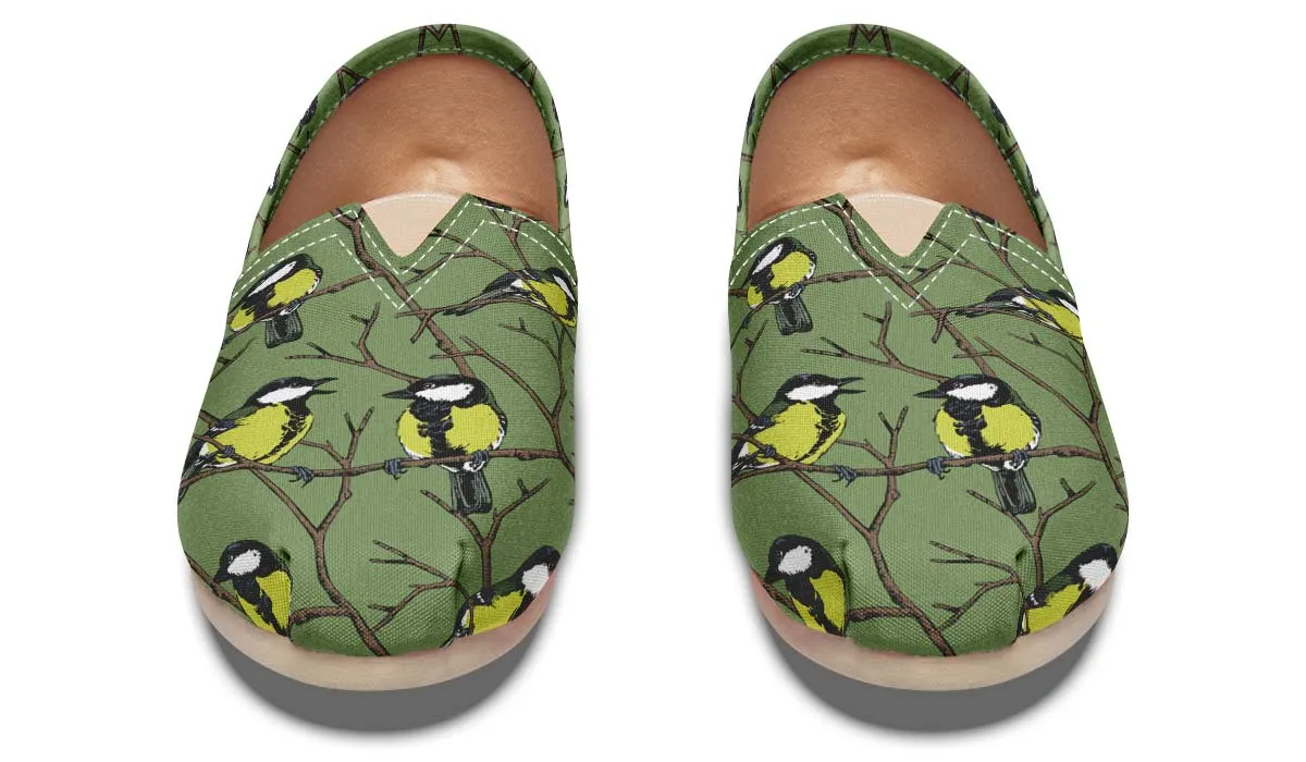 Chickadee Pattern Casual Shoes