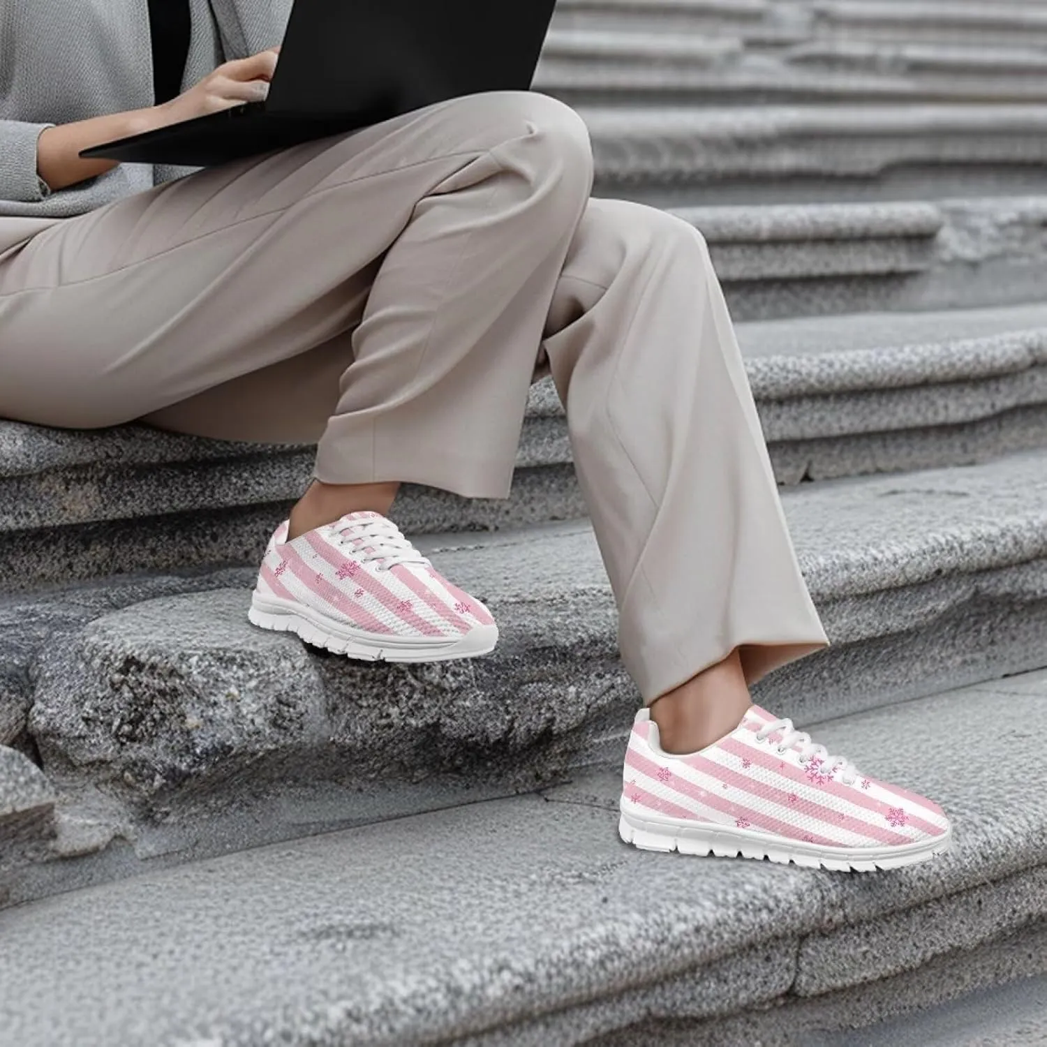 Christmas Women's Sneakers Cozy Lightweight Non-Slip Workout Walking Sneakers for Womens Flat Lace-Up Outdoor Tennis Shoes for Ladies Black US 5-12