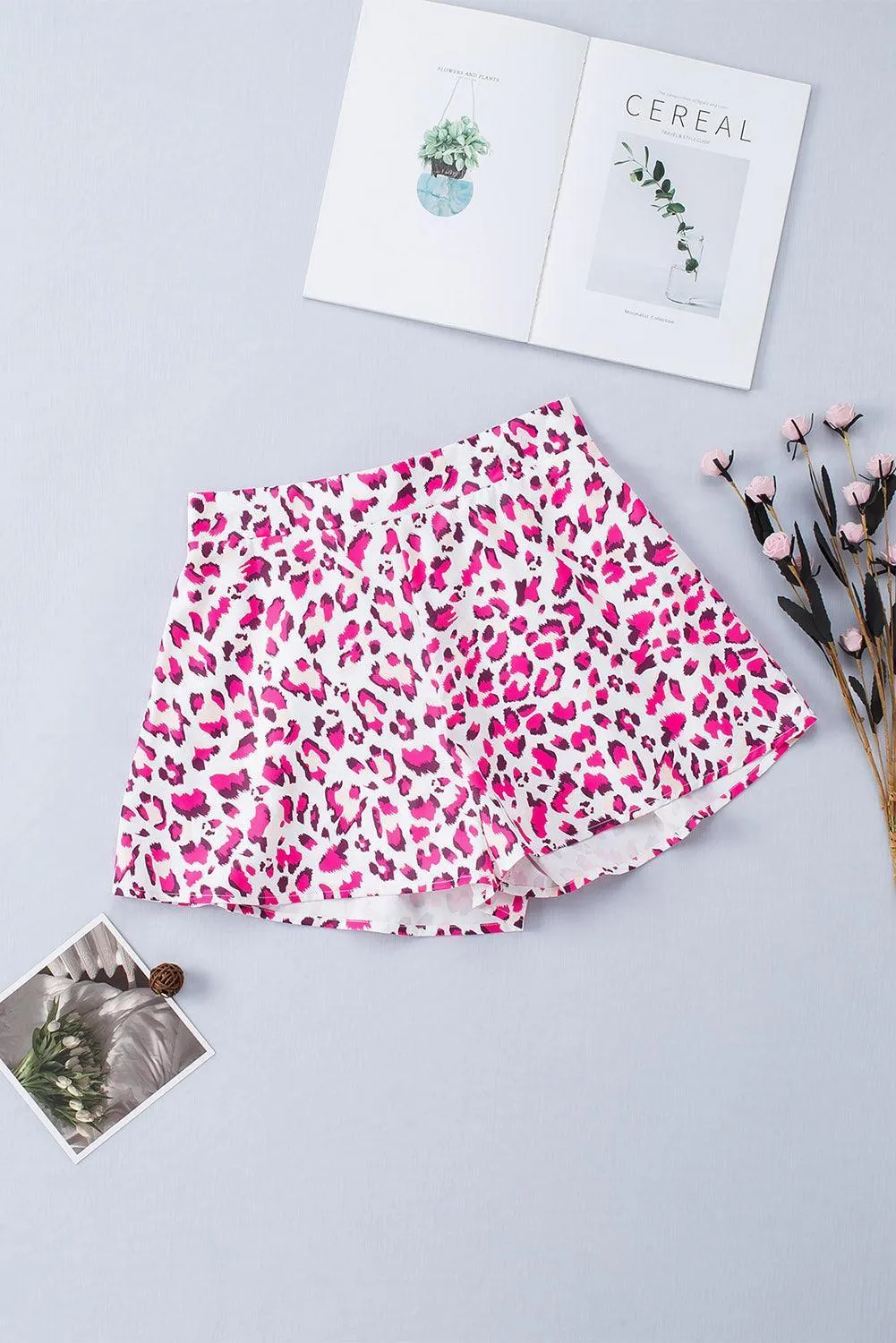 Delicate Leopard Print Elastic Waist Shorts