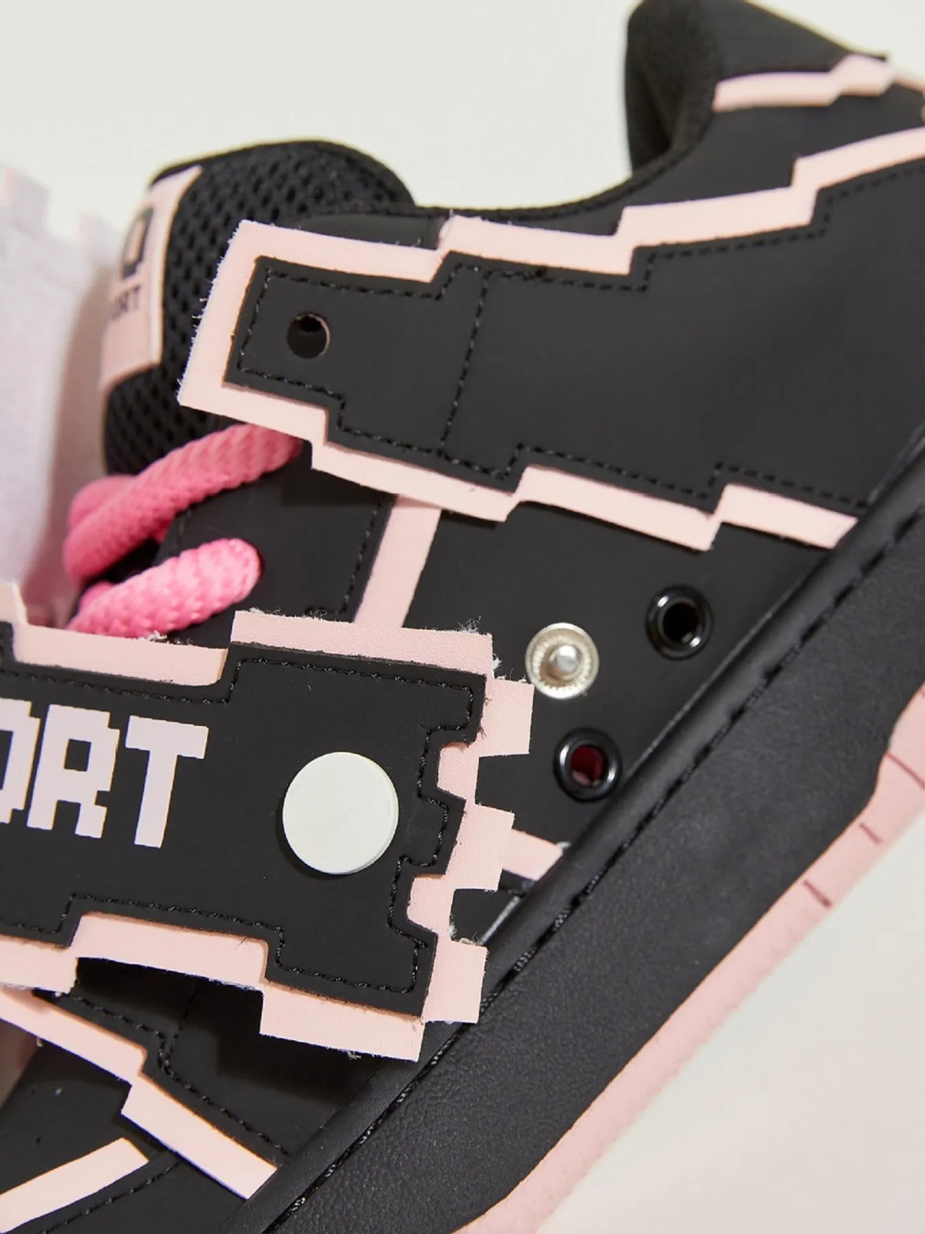 Kicksteria - Trendy And Versatile Casual Board Shoes