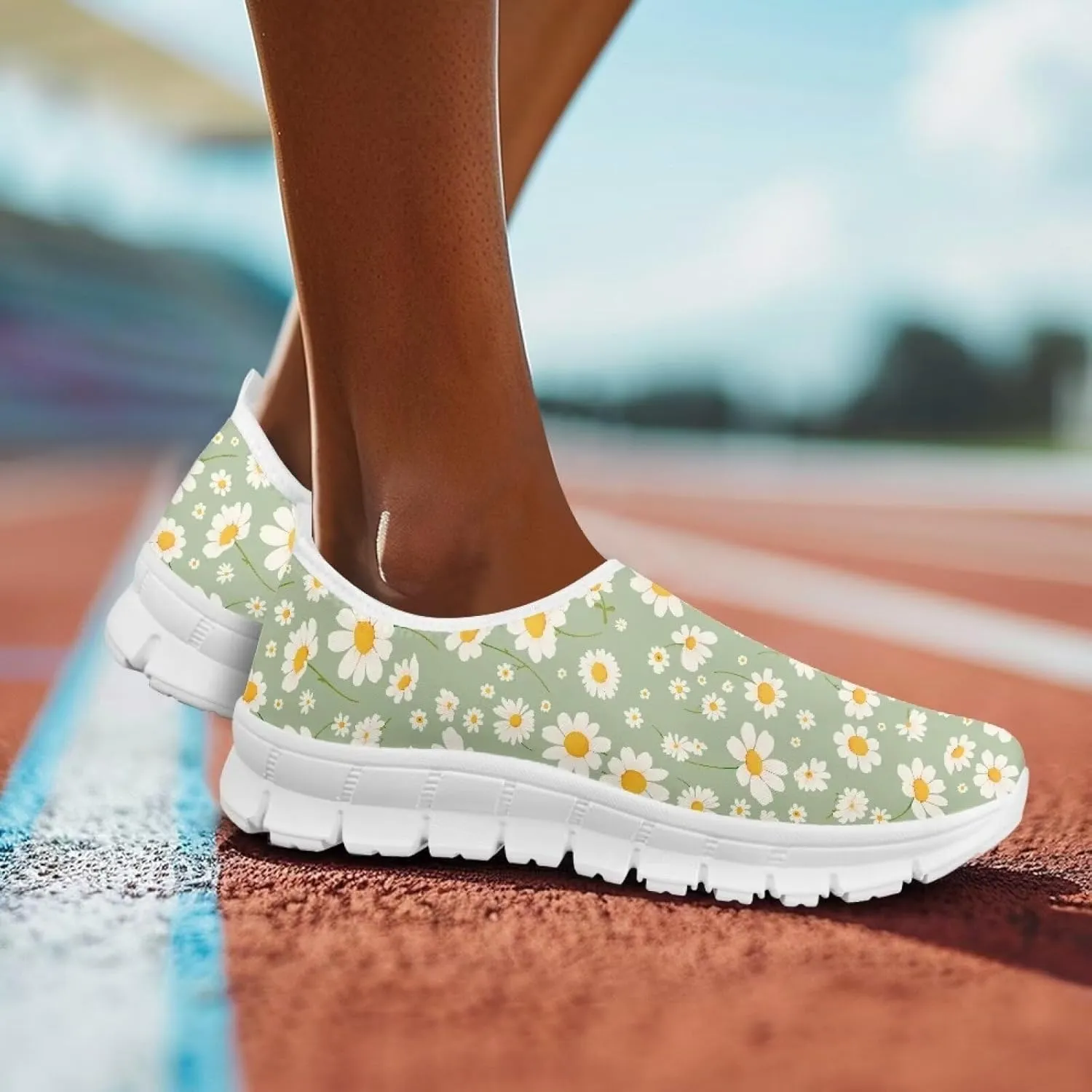 Lightweight Walking Shoes for Women Soft Breathable Non Slip Casual Shoes Slip On Comfort Sneakers Low Cut Loafers Running Sports Travel Shoes US 5.5-11.5