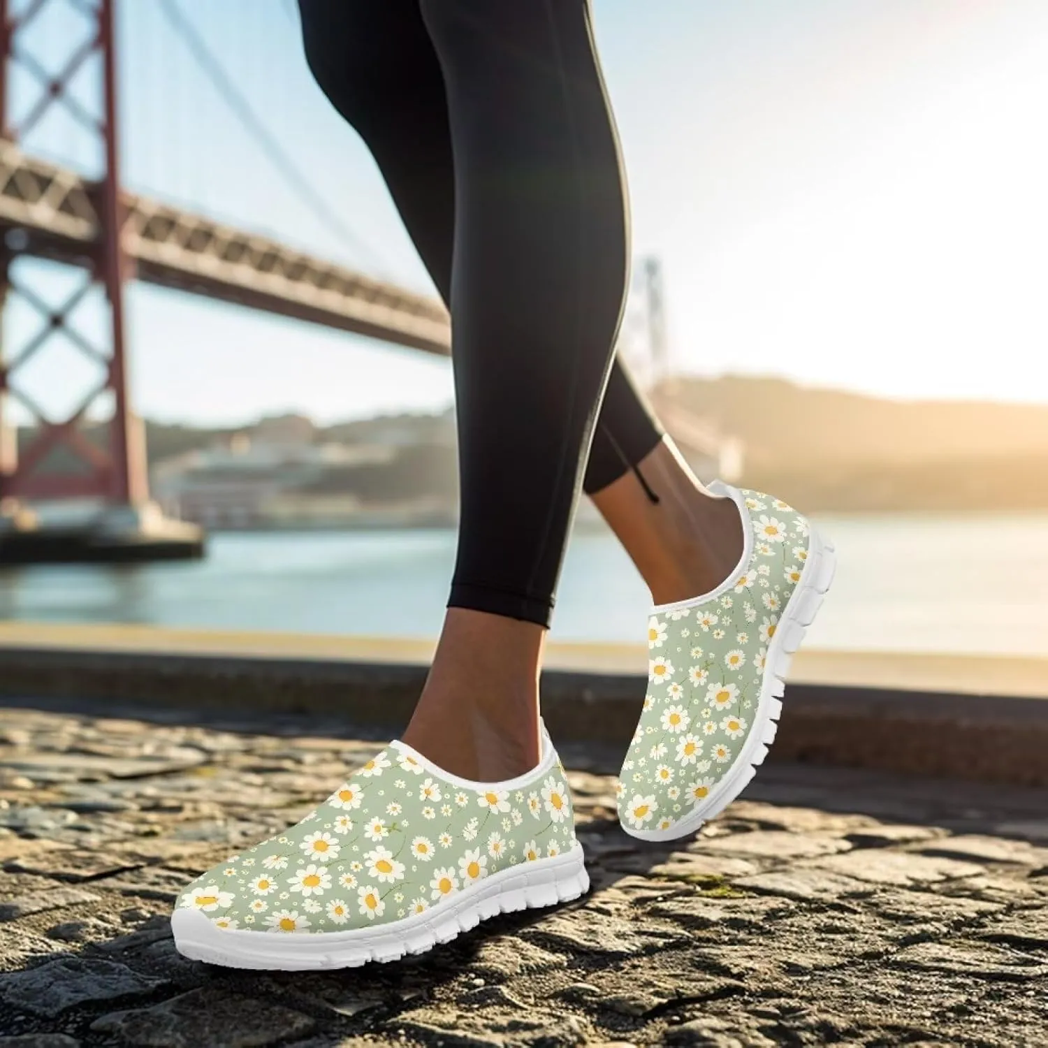 Lightweight Walking Shoes for Women Soft Breathable Non Slip Casual Shoes Slip On Comfort Sneakers Low Cut Loafers Running Sports Travel Shoes US 5.5-11.5