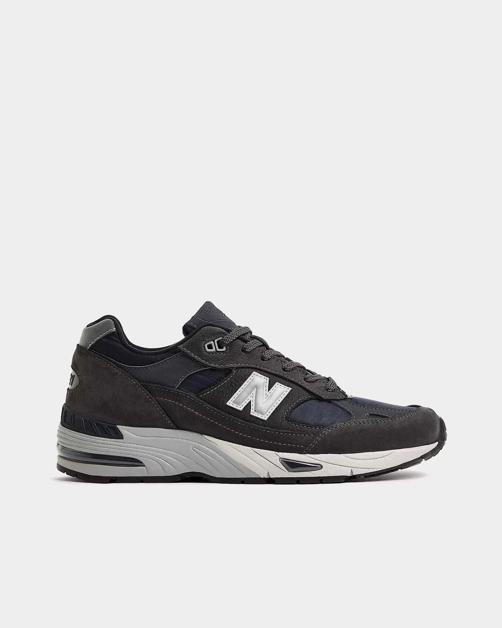 MADE in UK 991v1 Magnet / Vulcan / Smoked Pearl Low Top Sneakers