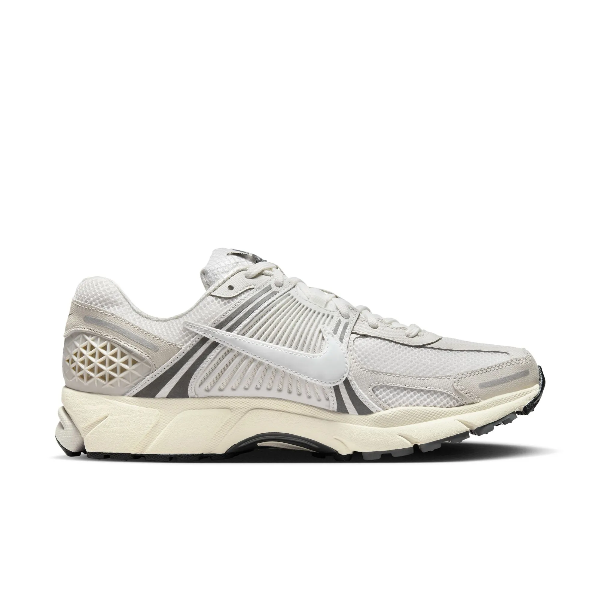 Nike - Zoom Vomero 5 SE ~ Platinum Tint