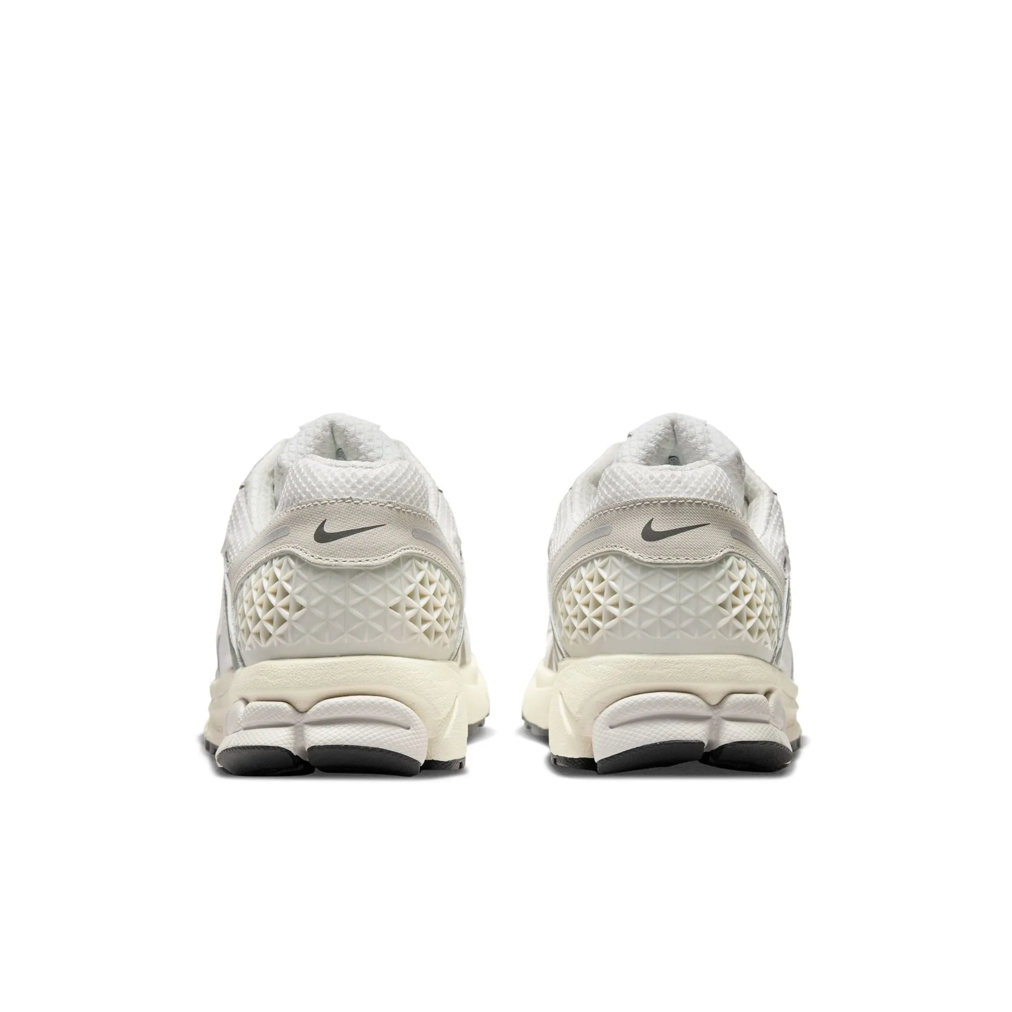 Nike - Zoom Vomero 5 SE ~ Platinum Tint