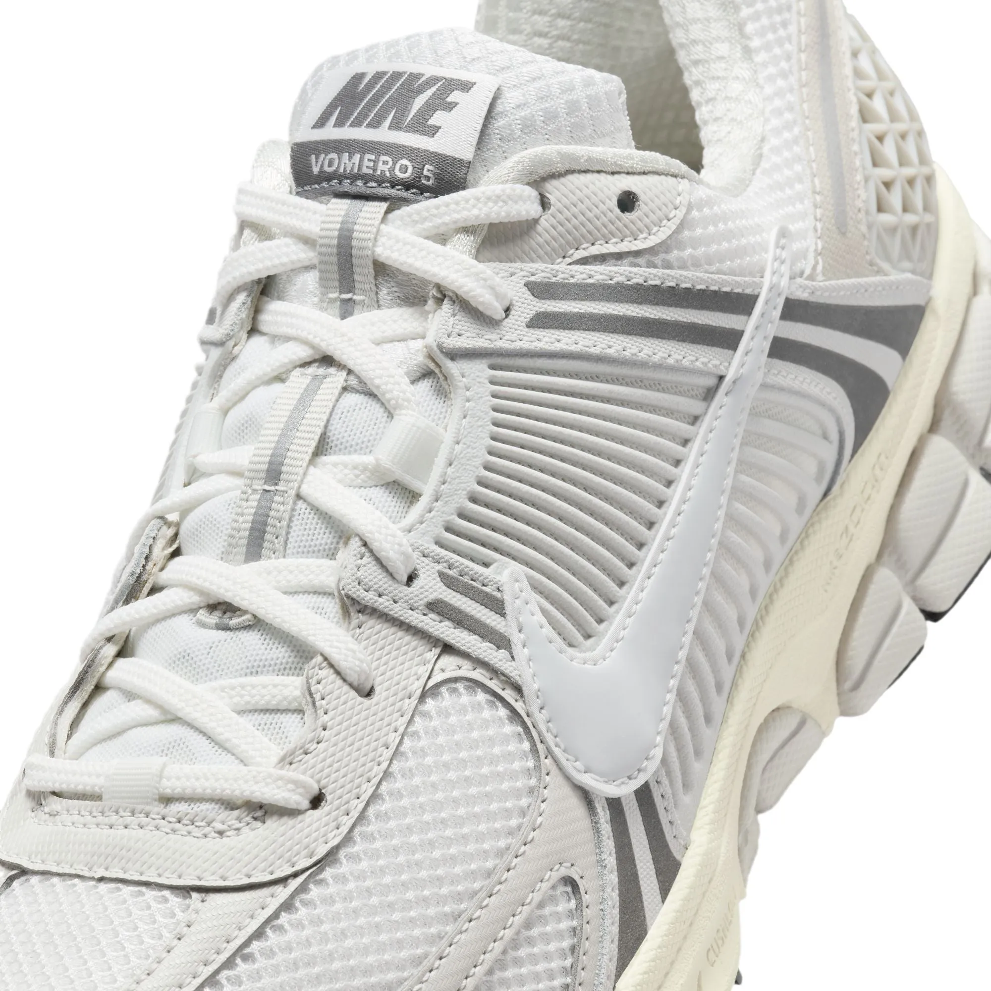 Nike - Zoom Vomero 5 SE ~ Platinum Tint
