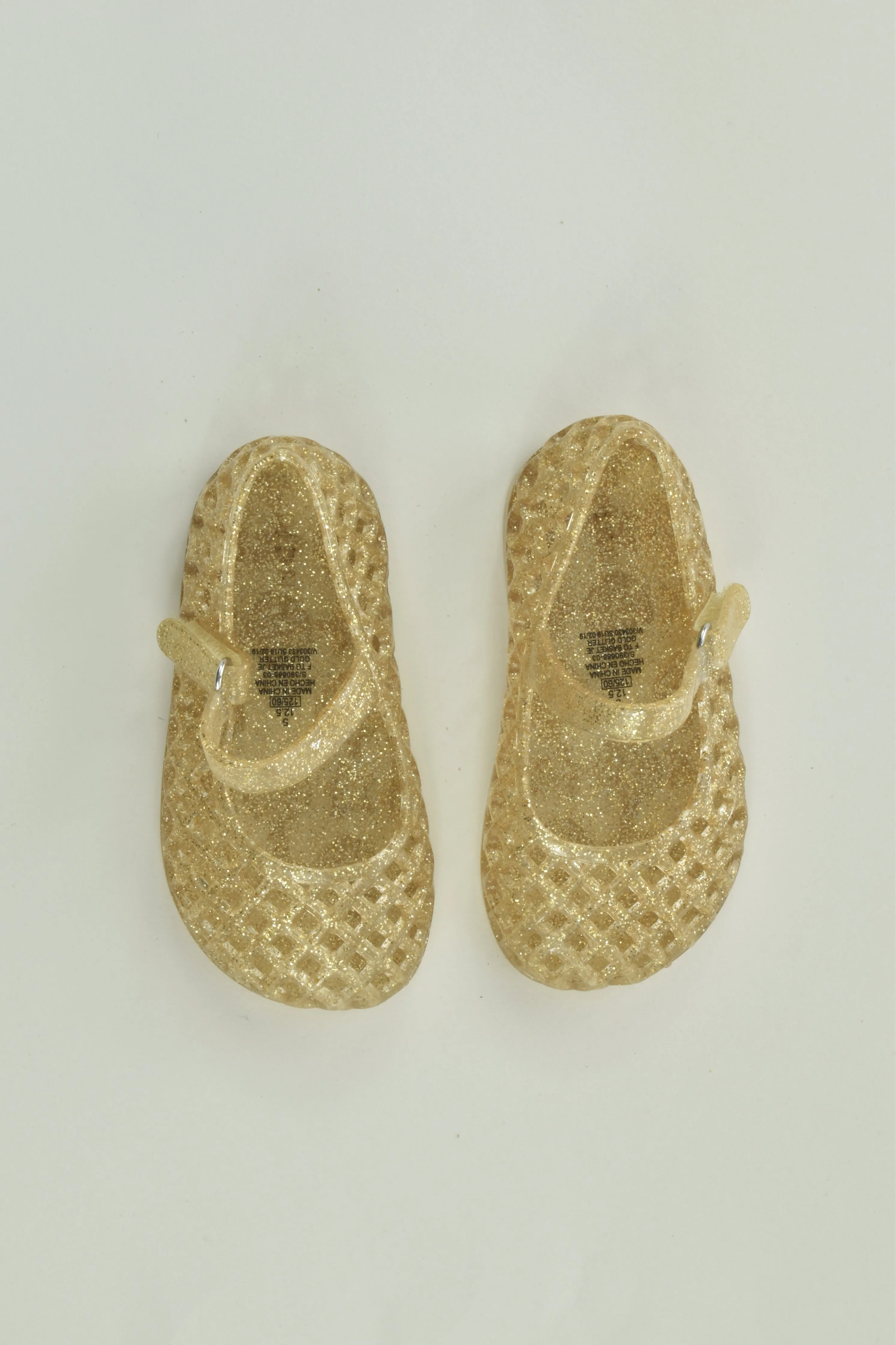 Old Navy Size 5 Flexible Jelly Shoes