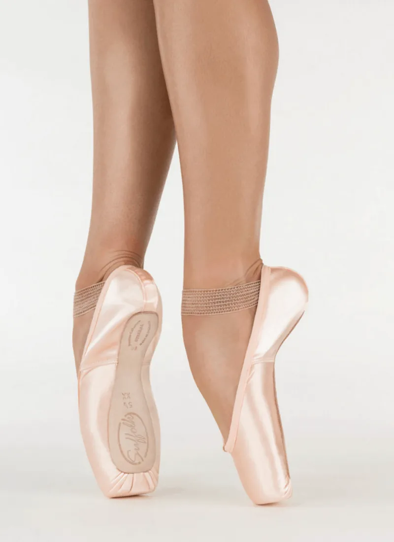 Suffolk Stellar Pointe Shoe - Light