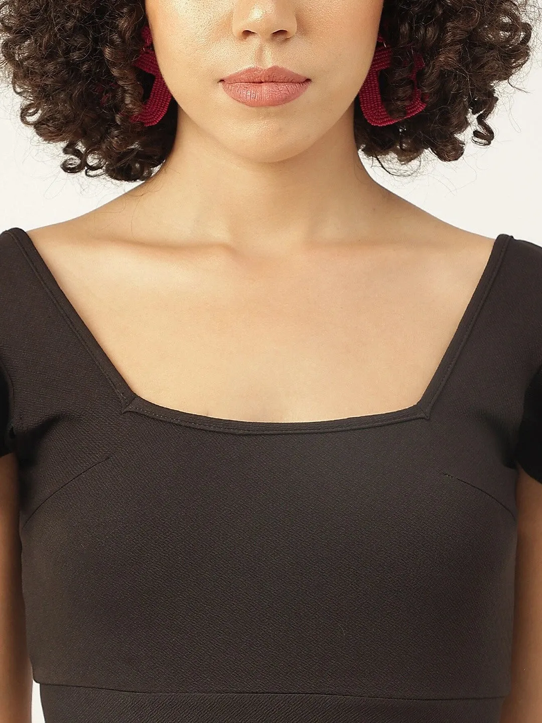 Sunny Confidence Tie-Back Halter Top