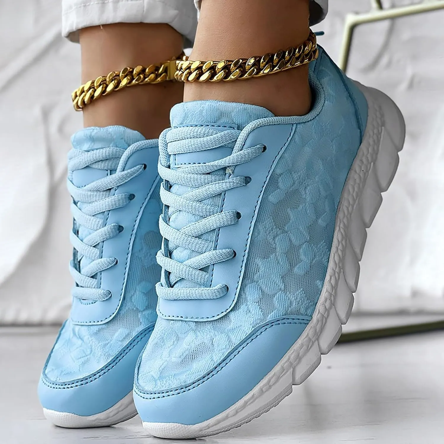 Women Walking Running Shoes Comfortable Soft Sole Breathable Sports Shoes Fashionable Mesh Casual Sneaker for Women Non Slip Workout Gym Sports Athletic Fashion Sneakers